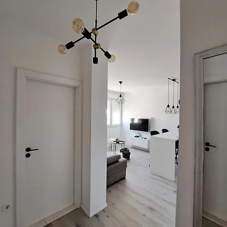 New! Apartment, View From Above Apartman